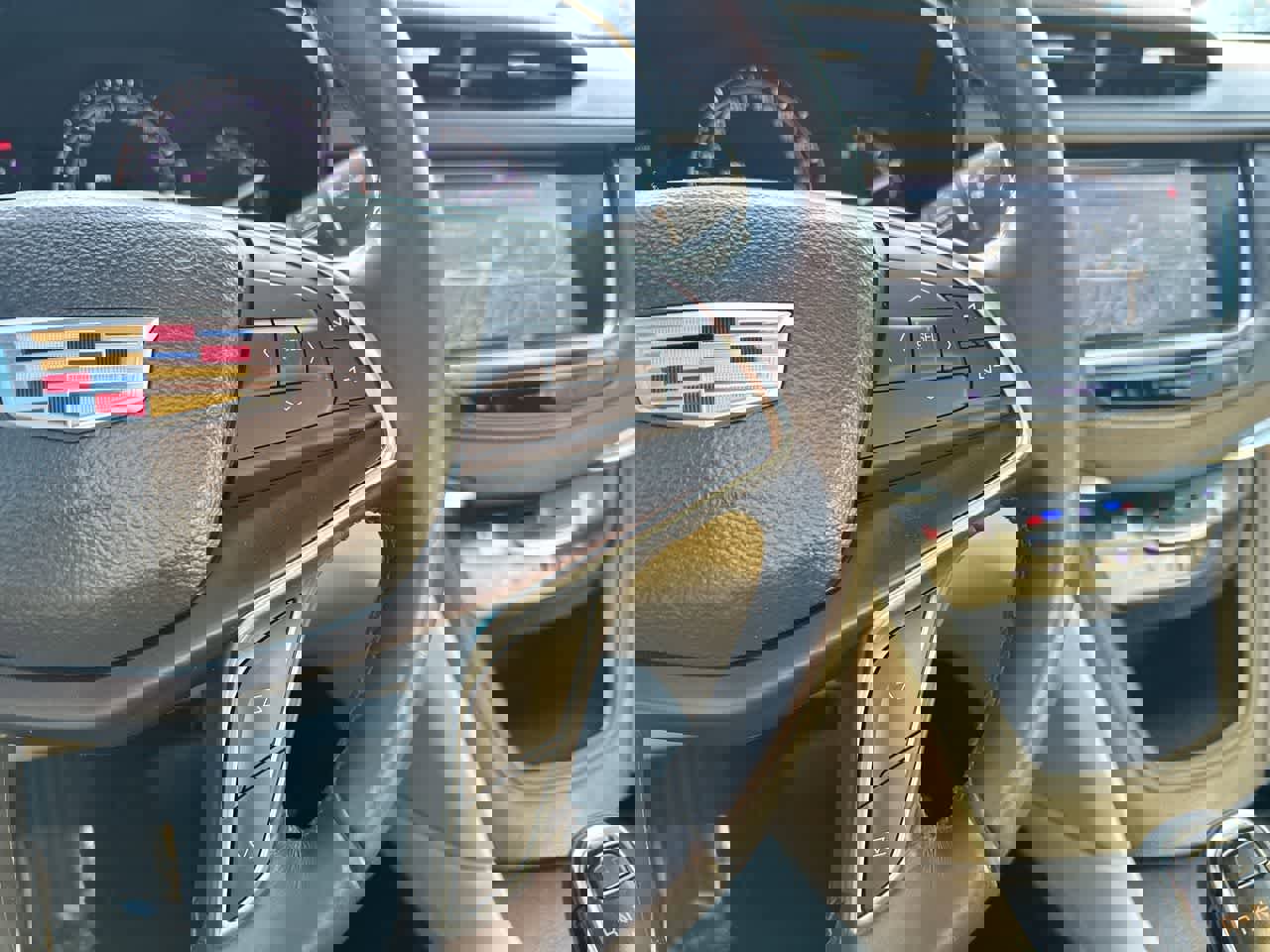 Used 2017 Cadillac XT5 Luxury w/ Driver Awareness Package image 30