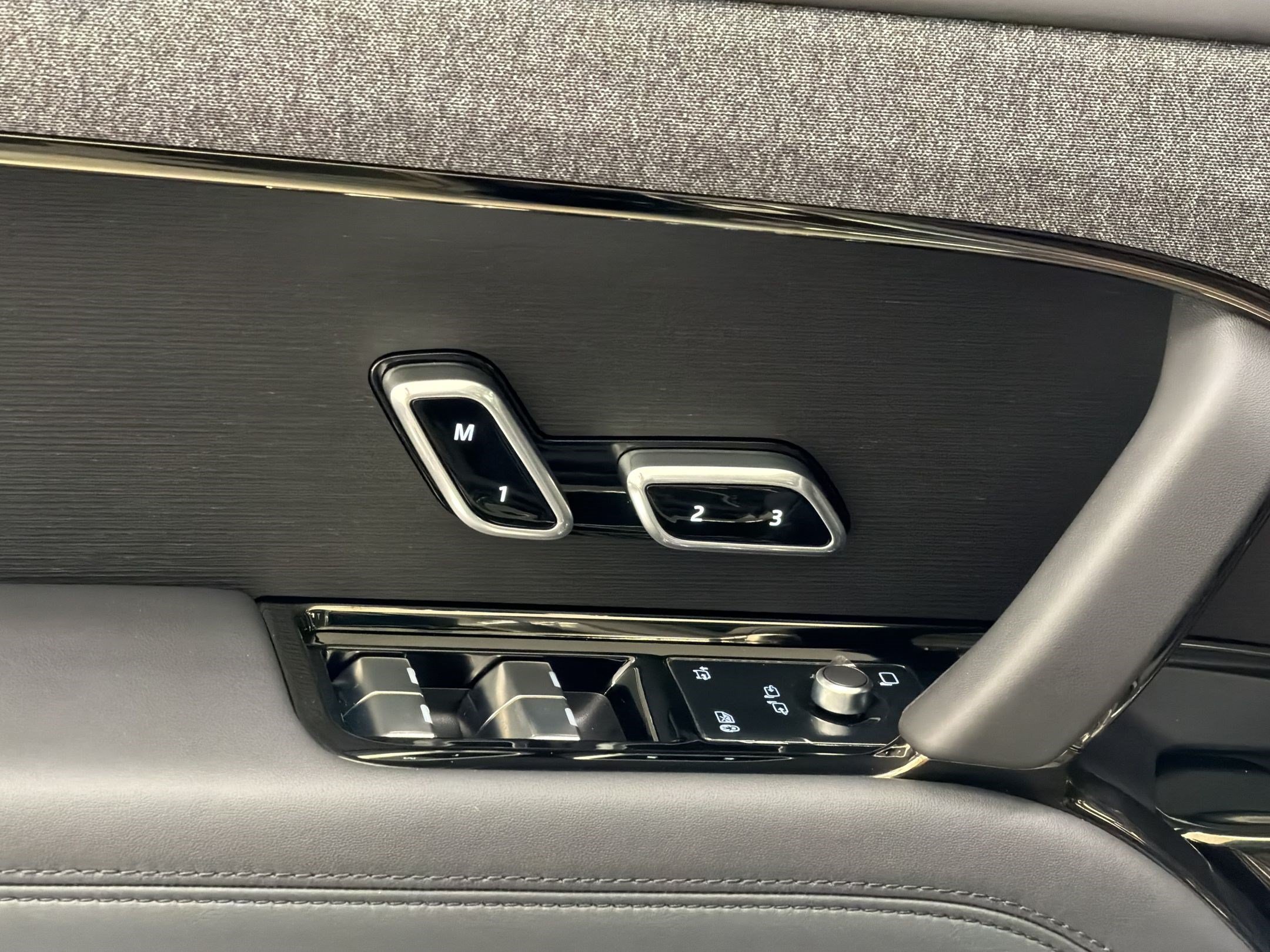 New 2026 Land Rover Range Rover Sport Dynamic SE AWD/4WD image 28