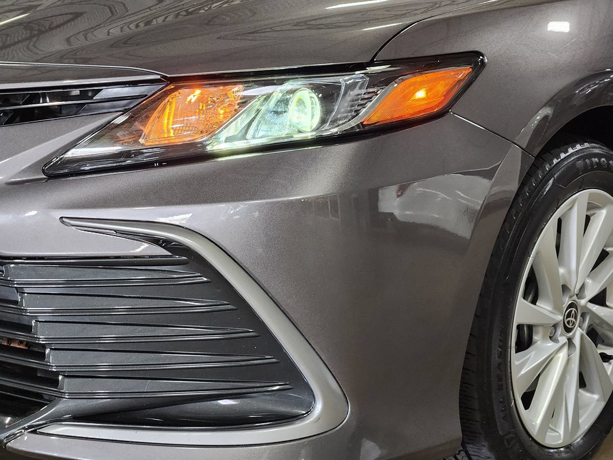 Used 2022 Toyota Camry LE FWD image 14