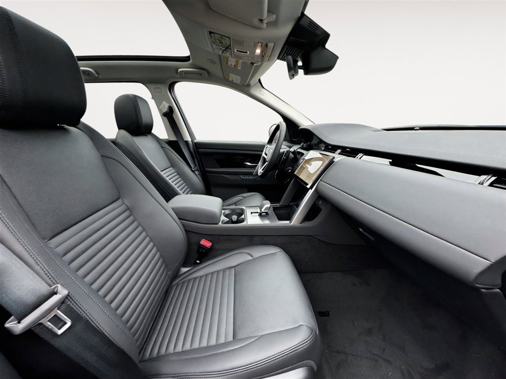 New 2025 Land Rover Discovery Sport S image 21