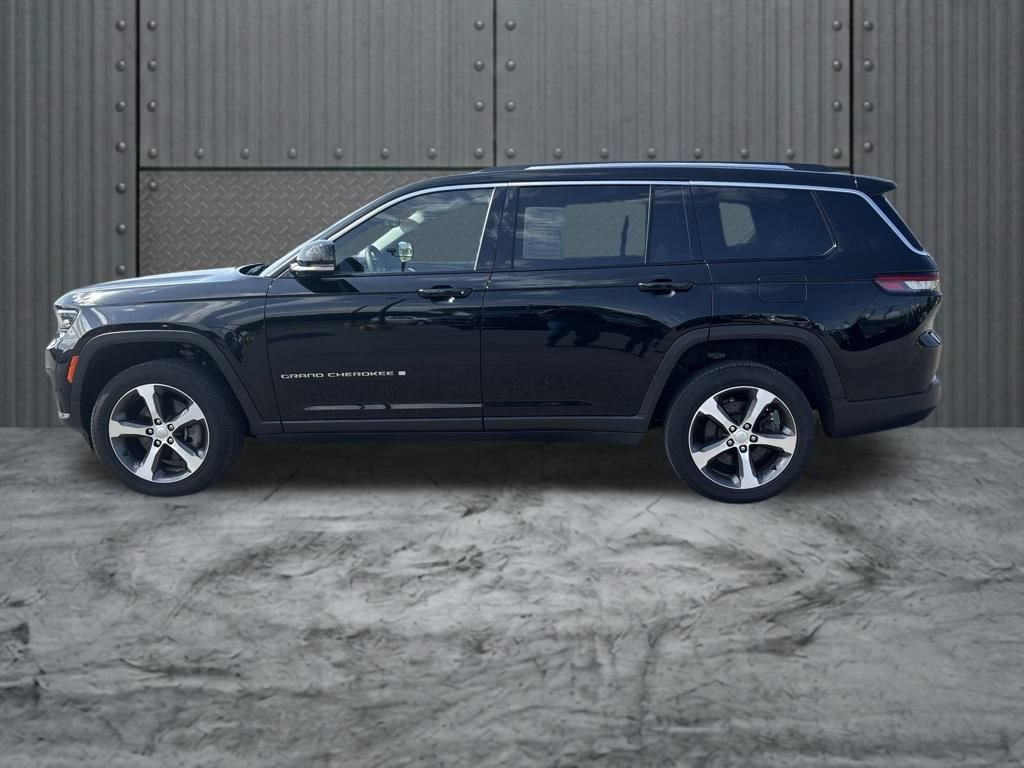Used 2023 Jeep Grand Cherokee L Limited AWD/4WD image 4