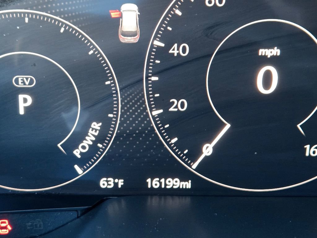 Used 2025 MAZDA CX-70 Plug-In Hybrid w/ Premium Pkg image 10