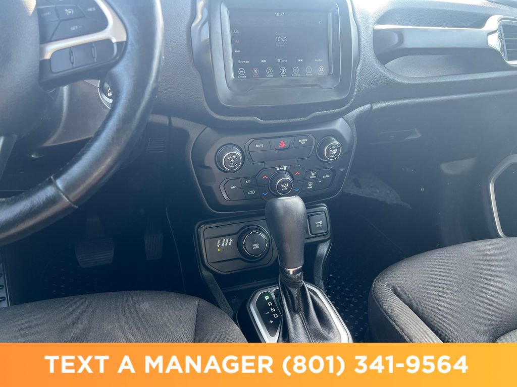 Used 2019 Jeep Renegade Latitude w/ Cold Weather Group image 20