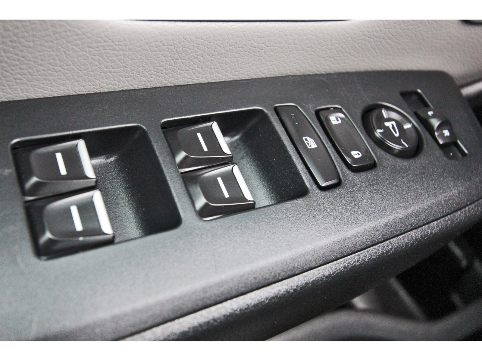 Used 2025 Honda Pilot EX-L image 22