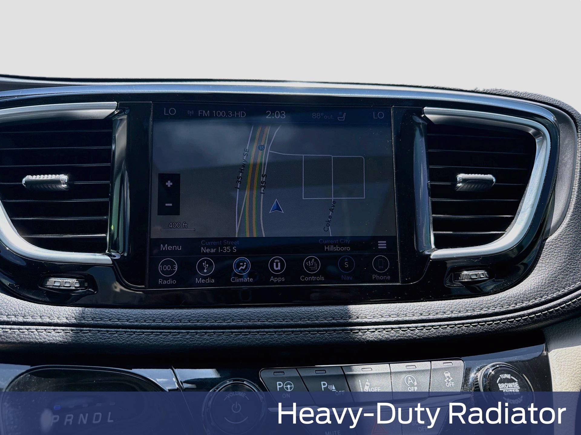 Used 2018 Chrysler Pacifica Limited w/ Tire & Wheel Group FWD image 18