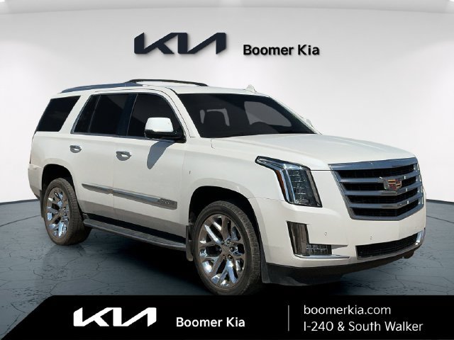 Used 2016 Cadillac Escalade Luxury AWD/4WD image 3