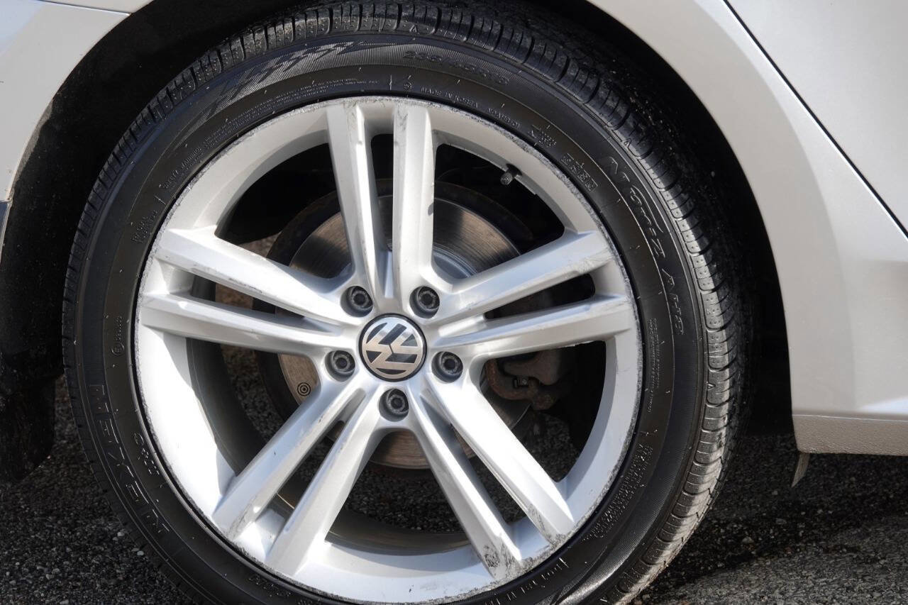 Used 2015 Volkswagen Passat TDI SE FWD image 33