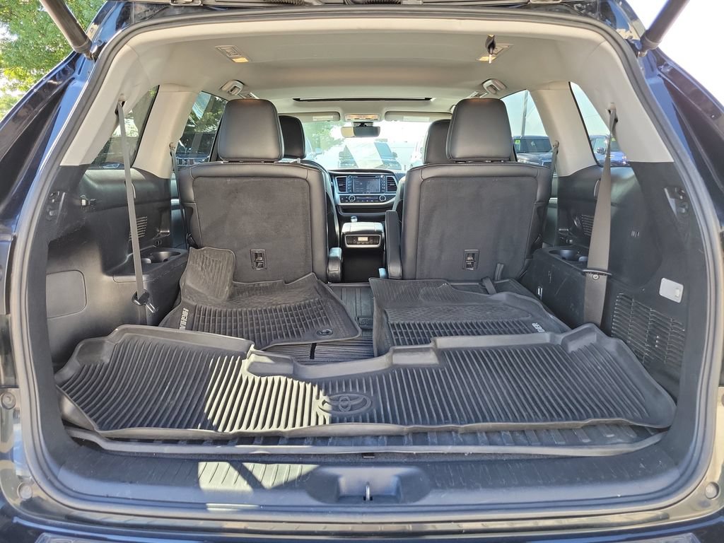 Used 2017 Toyota Highlander Limited AWD/4WD image 28