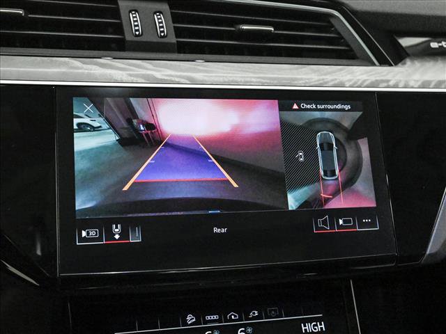 Certified 2022 Audi e-tron Premium Plus w/ Premium Plus Package image 14