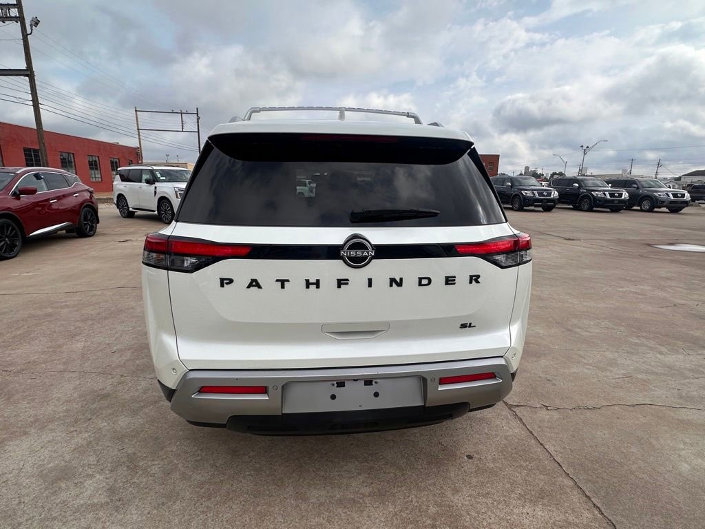 Used 2022 Nissan Pathfinder SL w/ SL Black Package FWD image 5