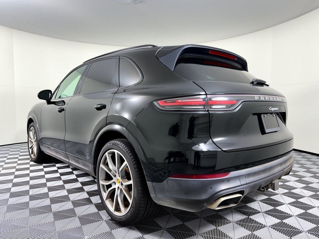 Certified 2023 Porsche Cayenne AWD/4WD image 3
