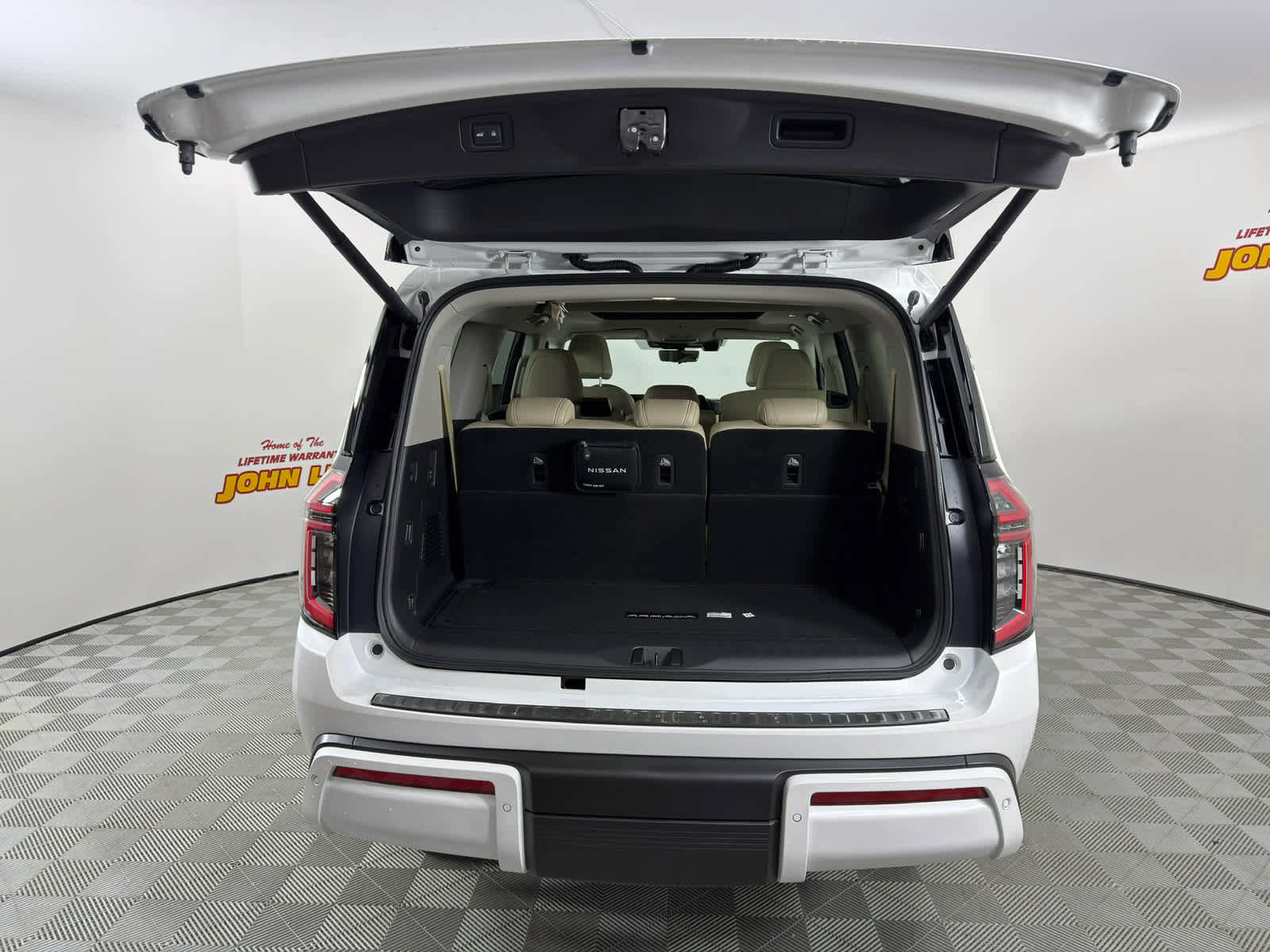 New 2026 Nissan Armada Platinum image 5