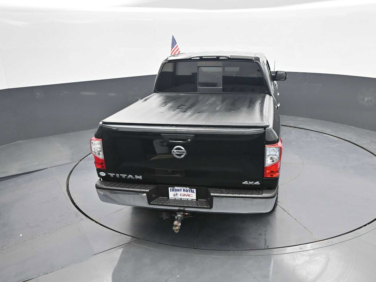 Used 2017 Nissan Titan SV AWD/4WD image 30