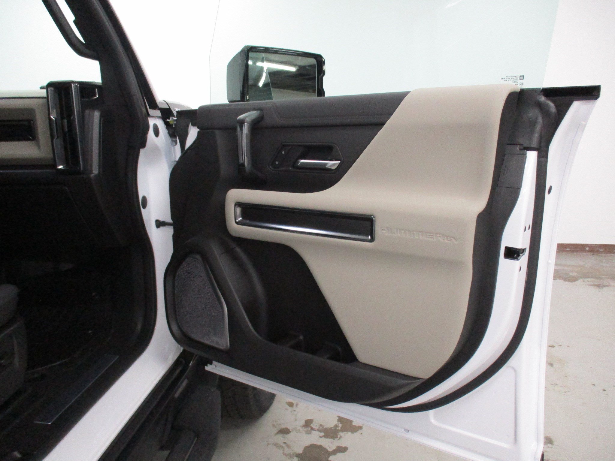New 2026 GMC Hummer EV SUV AWD/4WD image 16