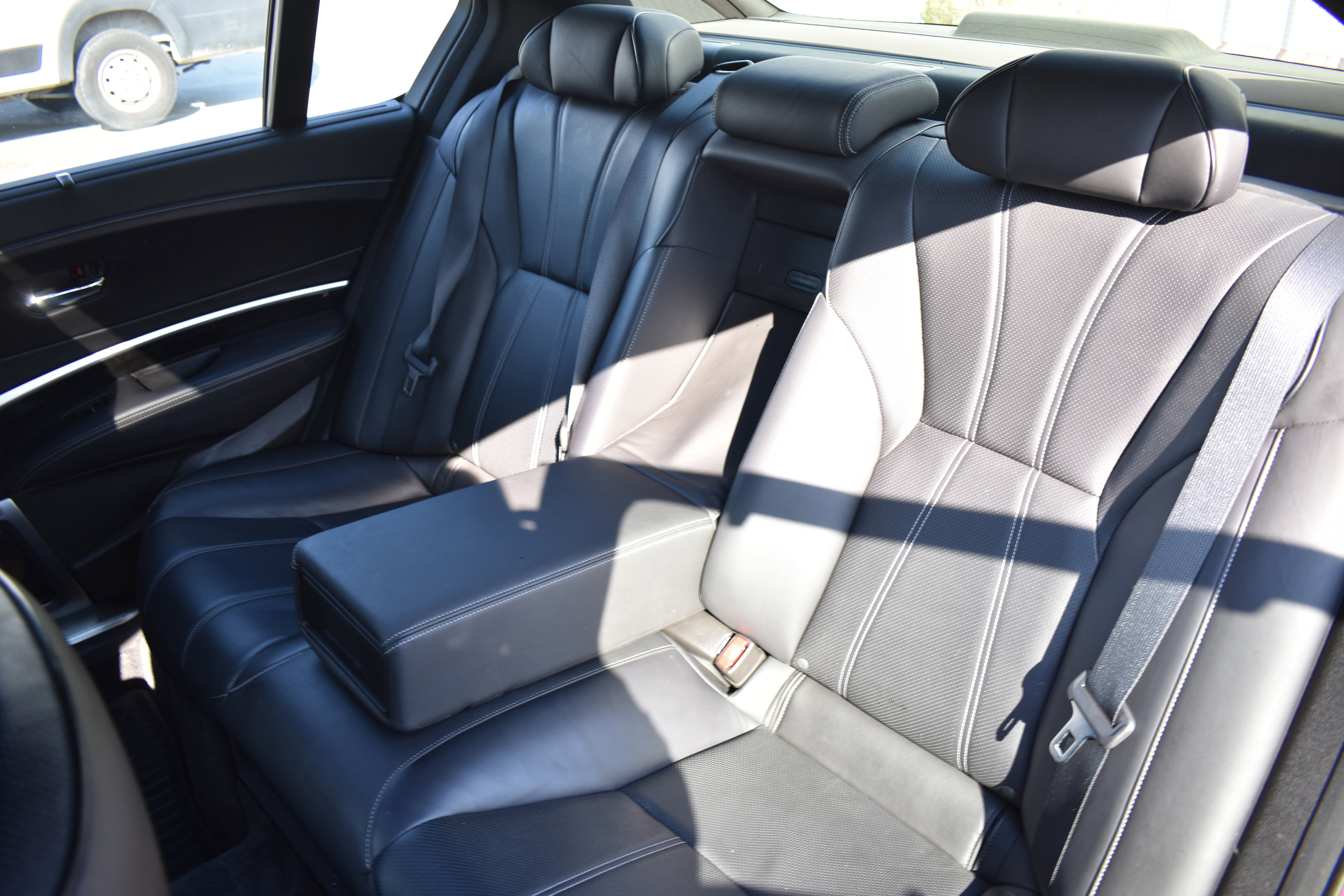 Used 2020 Acura RLX Sport Hybrid w/ Advance Pkg image 29