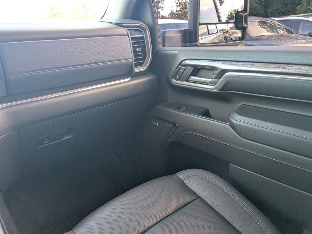 Used 2024 Chevrolet Silverado 2500 LTZ w/ LTZ Convenience Package image 17