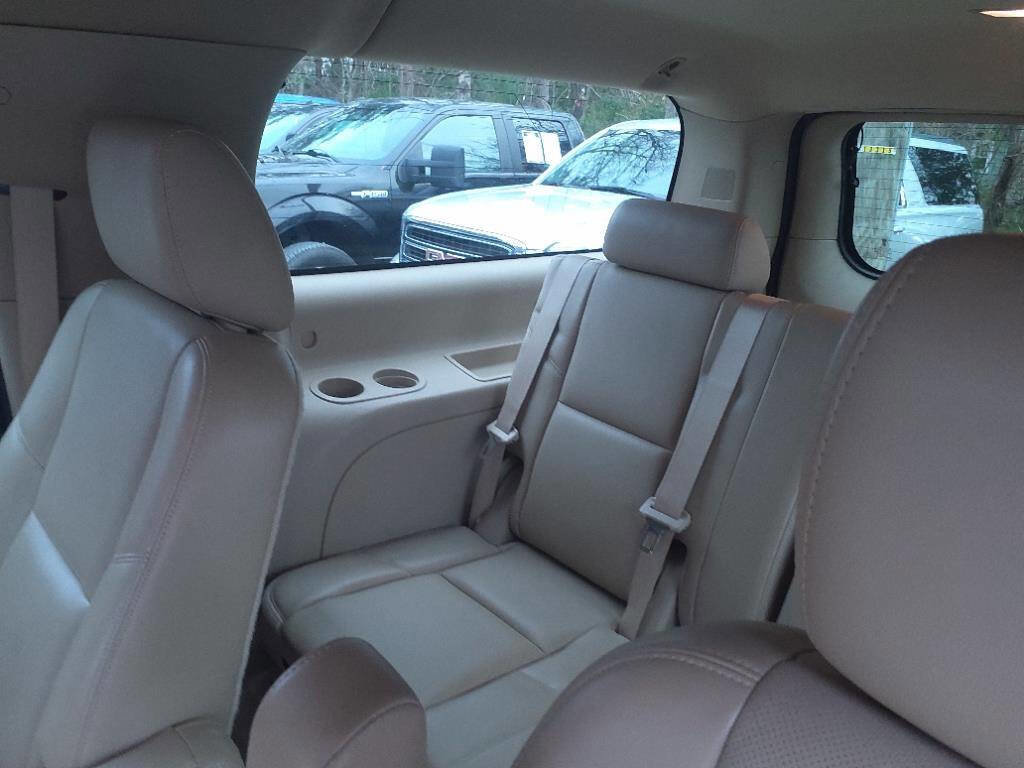 Used 2014 GMC Yukon XL SLT image 7