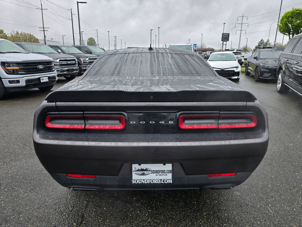 Used 2015 Dodge Challenger R/T Scat Pack RWD image 6