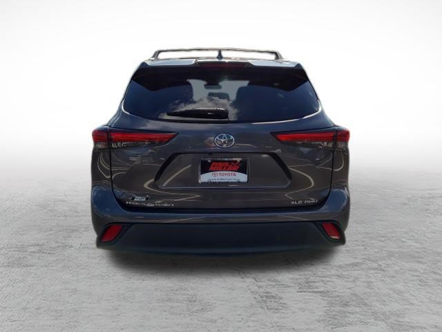 Used 2023 Toyota Highlander XLE AWD/4WD image 6