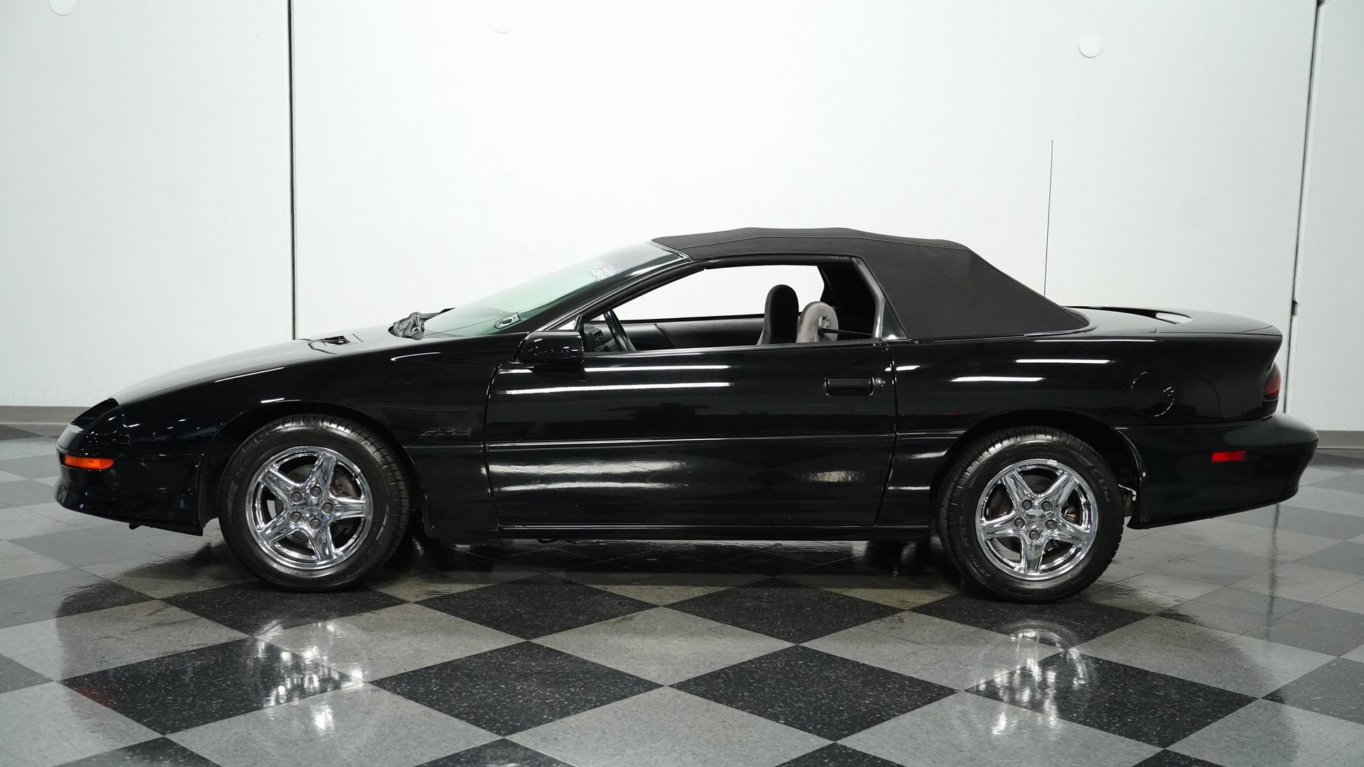 Used 1997 Chevrolet Camaro Z28 w/ Preferred Equipment Group 2 image 2