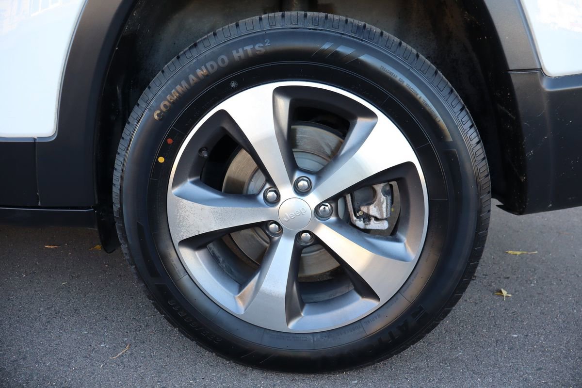 Used 2022 Jeep Cherokee Limited image 42