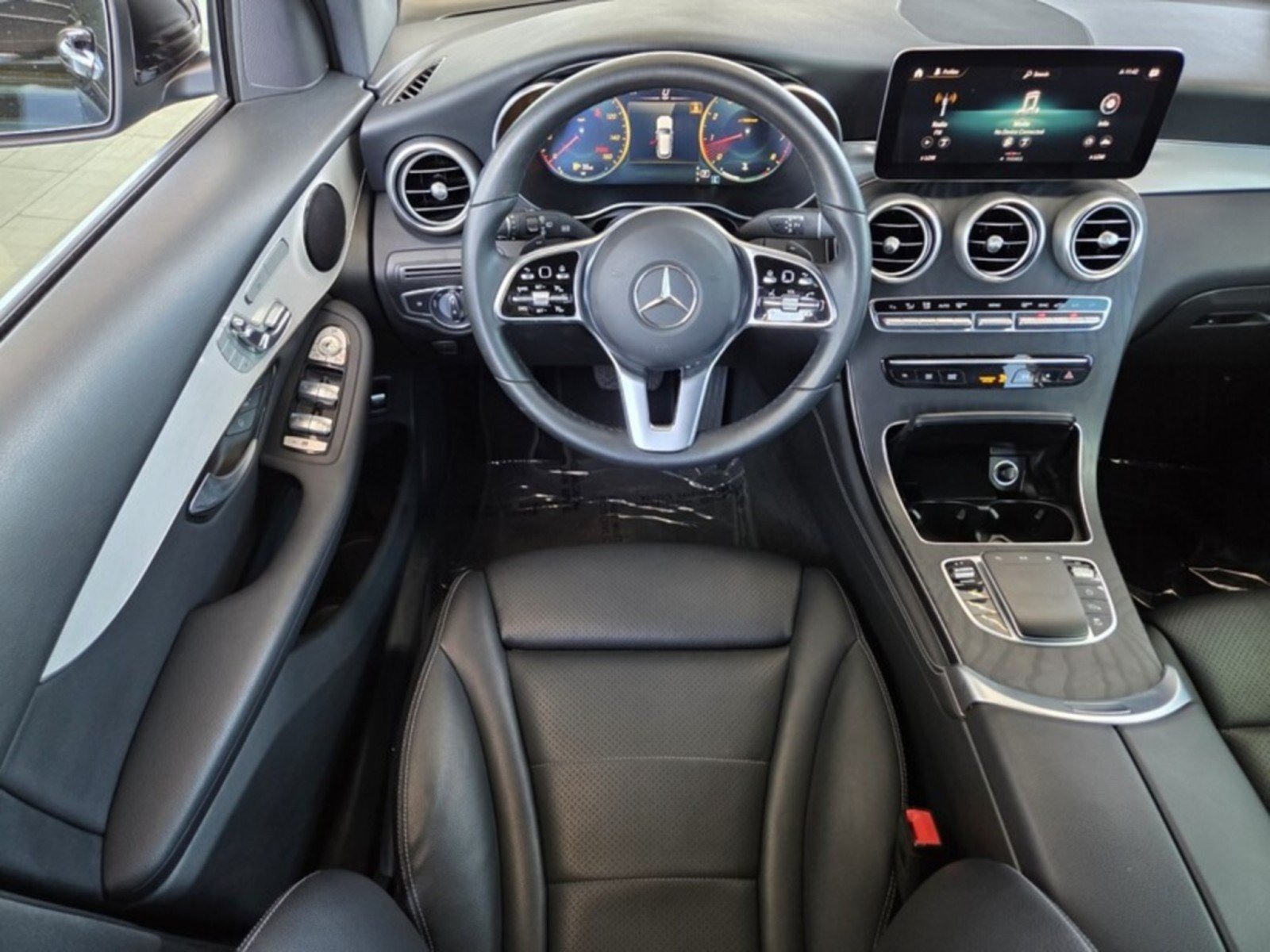 Used 2021 Mercedes-Benz GLC 300 4MATIC image 16