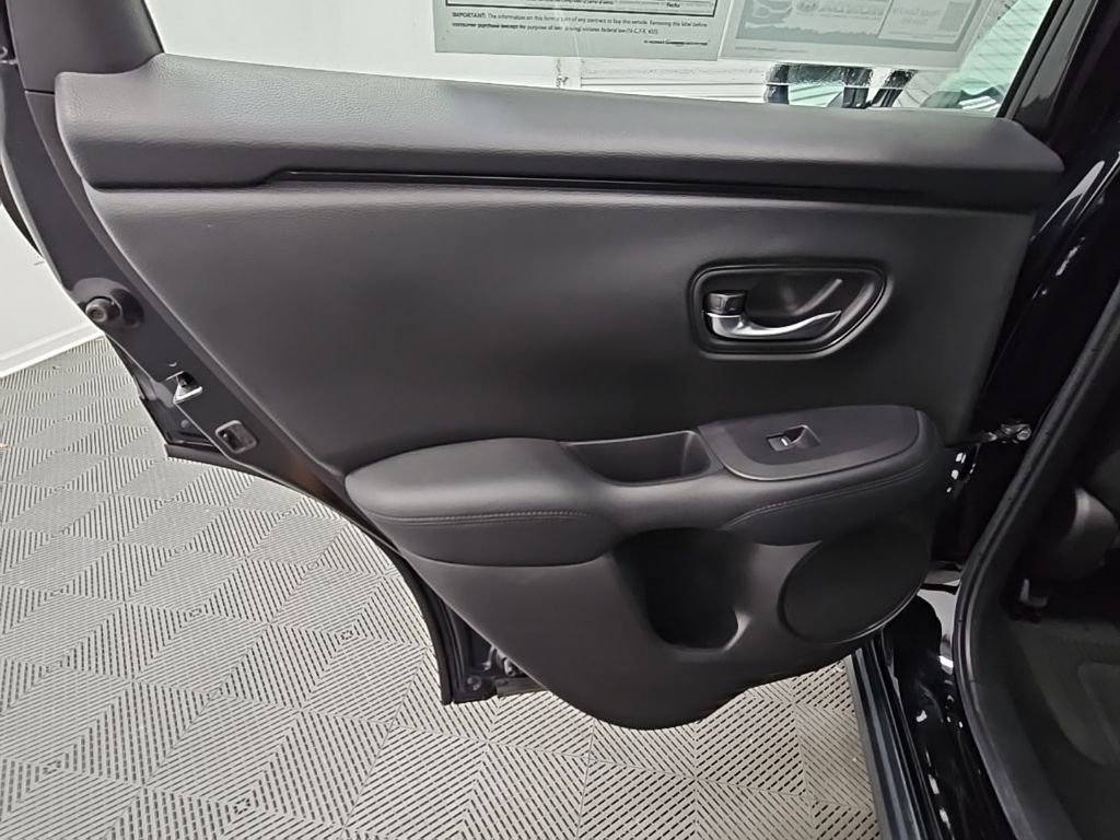 Used 2023 Honda HR-V LX image 30
