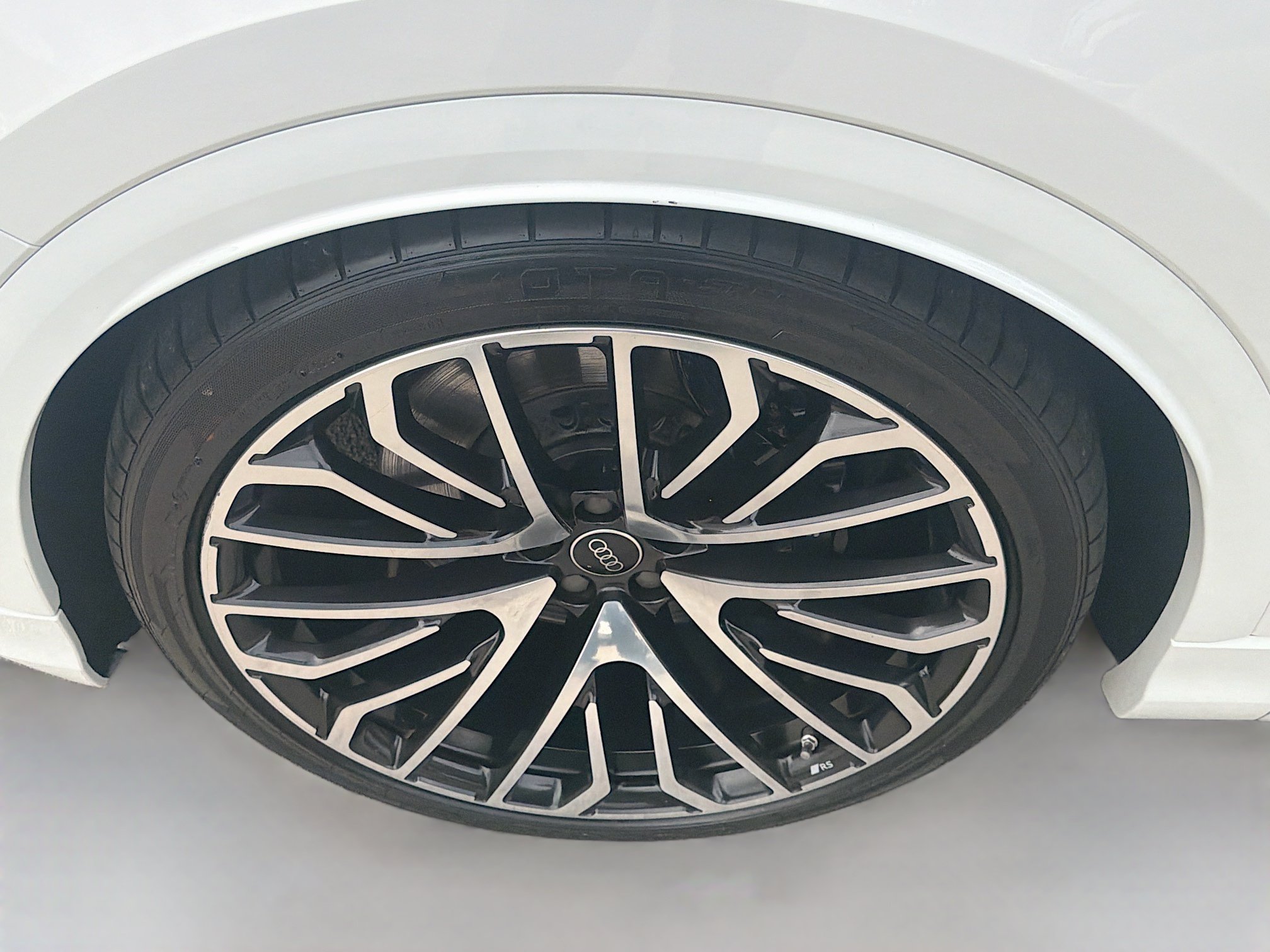 Used 2024 Audi SQ8 Prestige AWD/4WD image 37