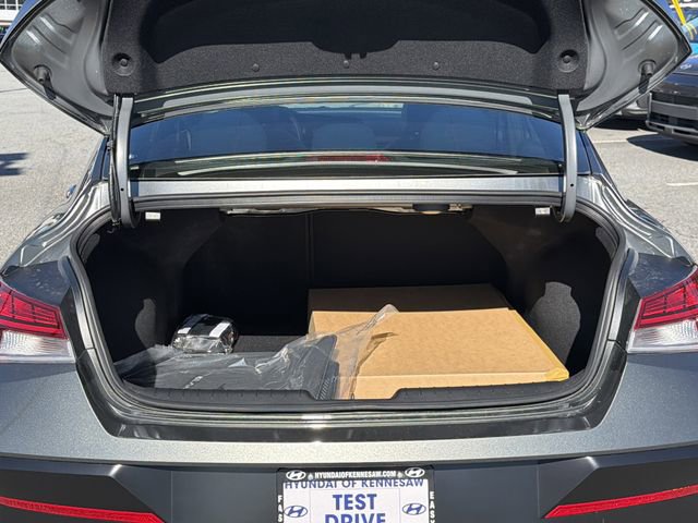 New 2026 Hyundai Elantra Limited image 18