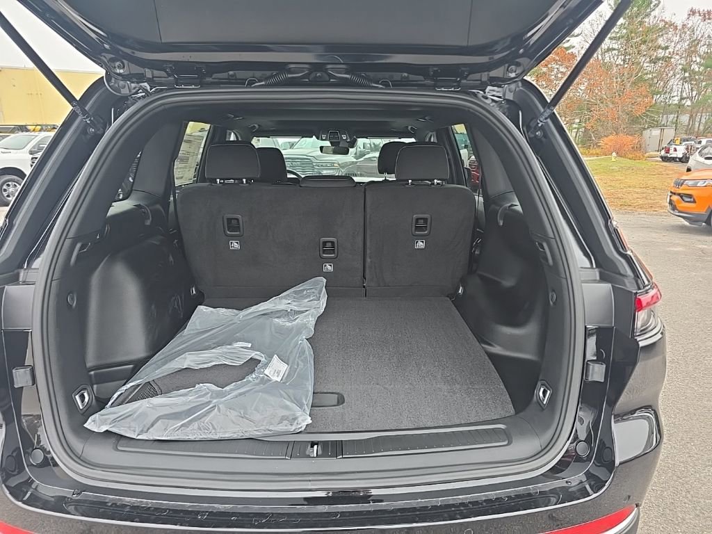 New 2025 Jeep Grand Cherokee Laredo X image 14