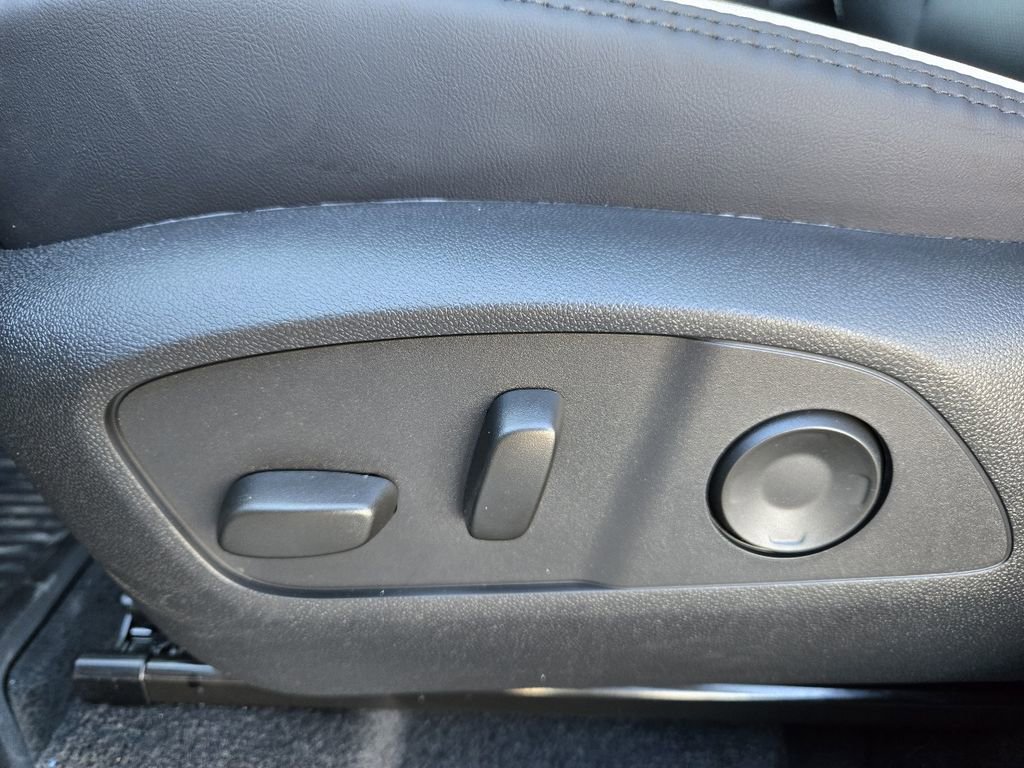 New 2026 GMC Acadia Denali w/ Super Cruise Package image 15