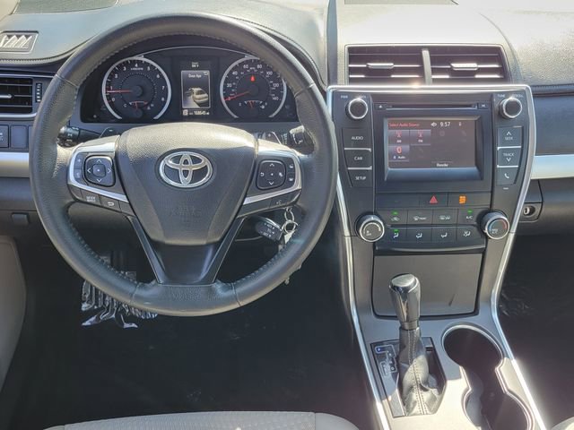 Used 2015 Toyota Camry SE FWD image 6