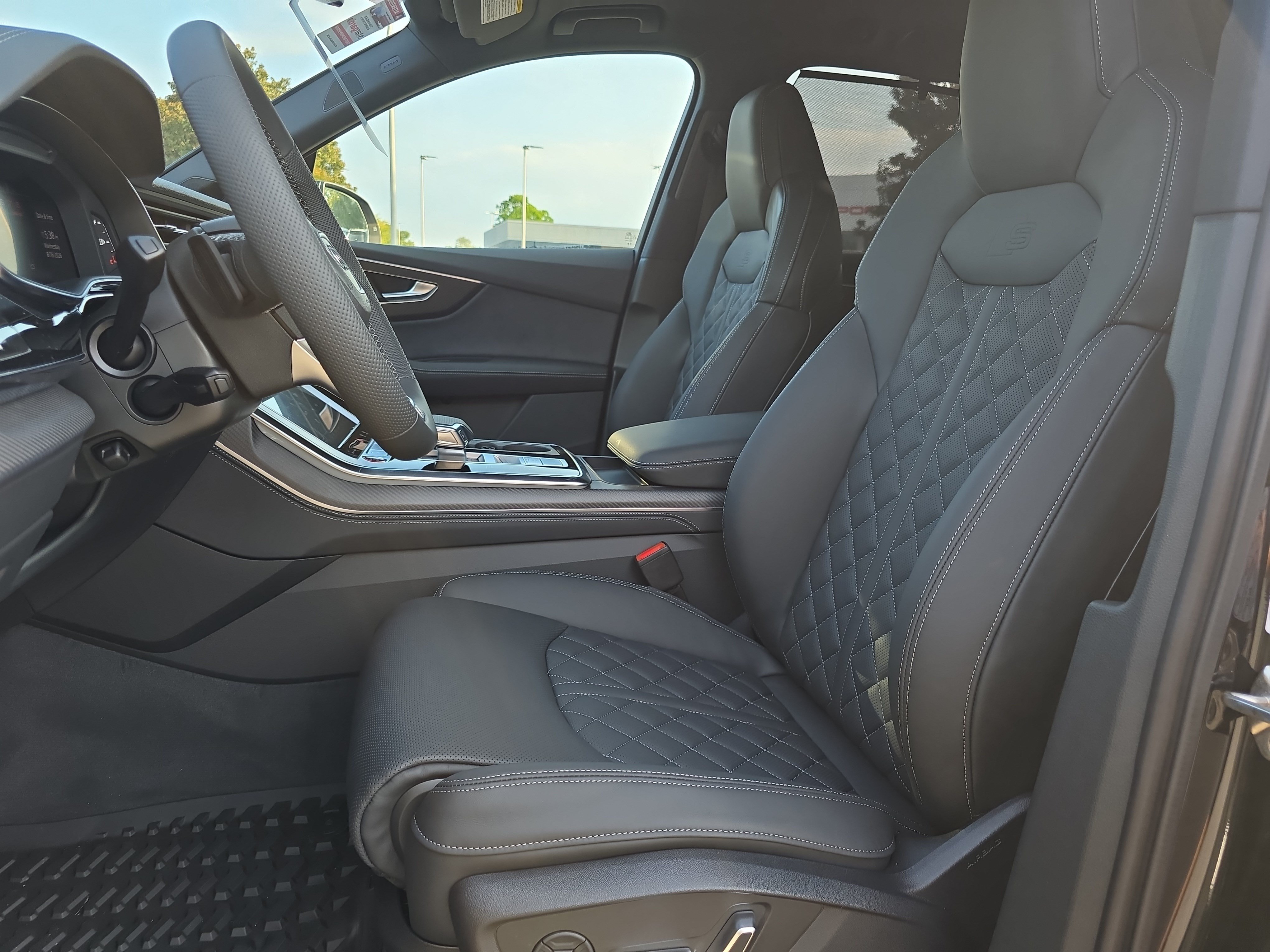 New 2026 Audi SQ7 Premium Plus AWD/4WD image 17