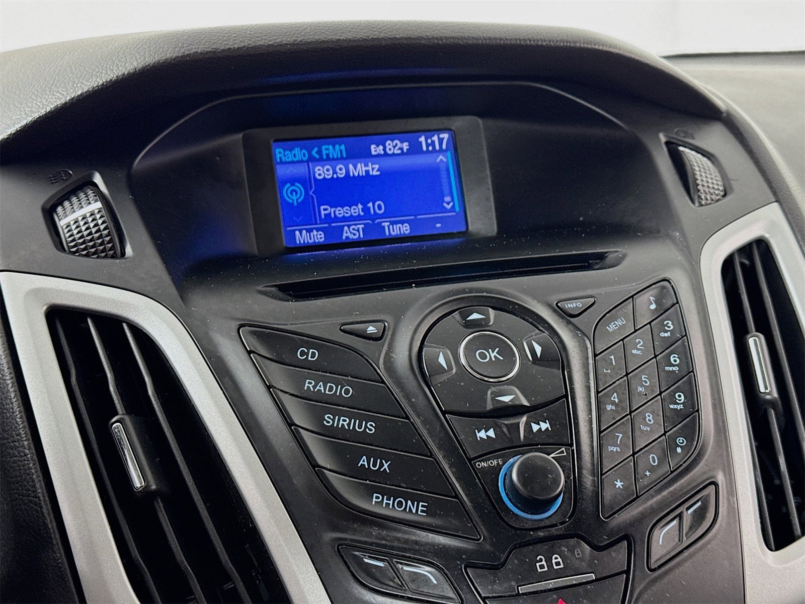 Used 2013 Ford Focus SE image 11