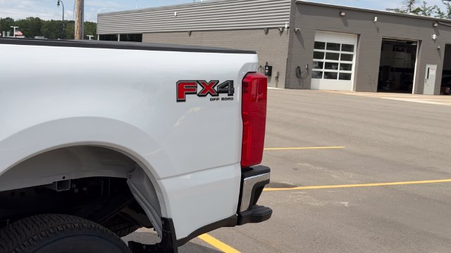 New 2026 Ford F350 XL w/ FX4 Off-Road Package AWD/4WD image 10