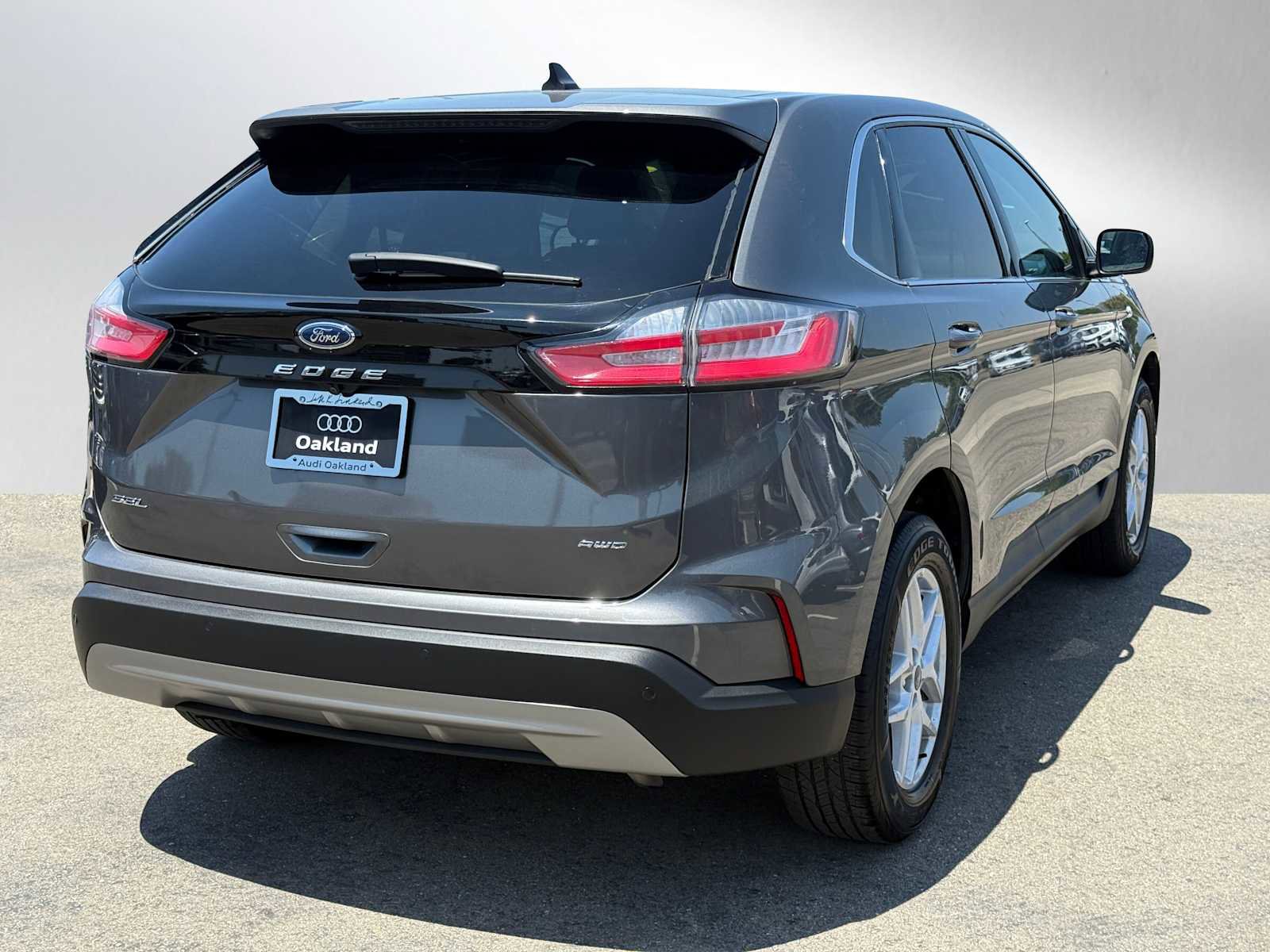 Used 2022 Ford Edge SEL image 7