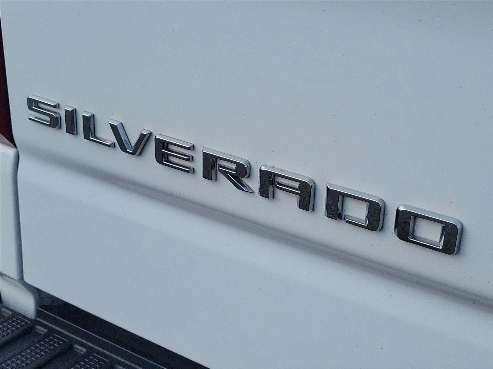 Used 2023 Chevrolet Silverado 1500 LT image 6