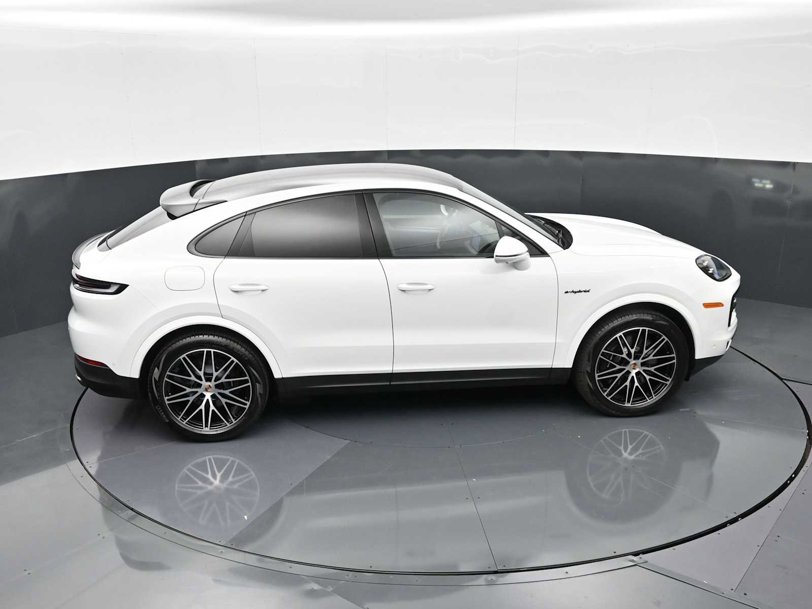 New 2025 Porsche Cayenne E-Hybrid Coupe AWD/4WD image 42