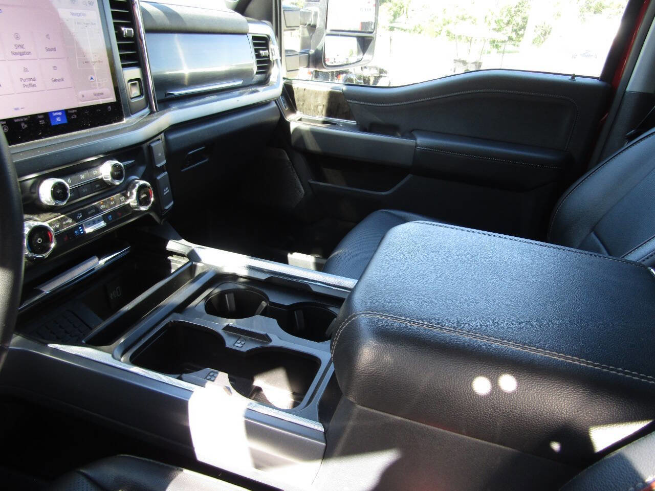 Used 2024 Ford F250 Lariat w/ Lariat Ultimate Package image 19