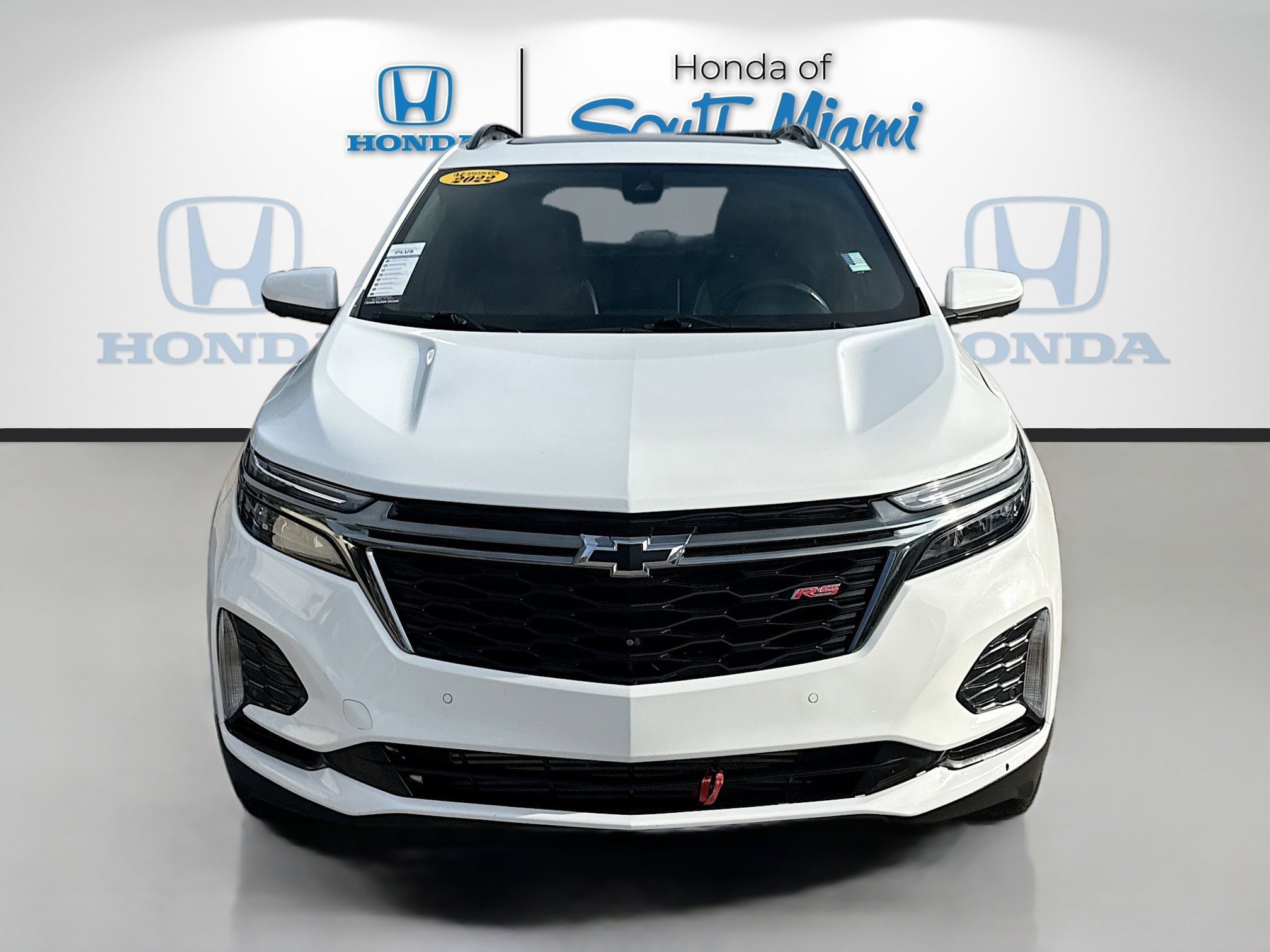 Used 2022 Chevrolet Equinox RS w/ Infotainment Package image 2