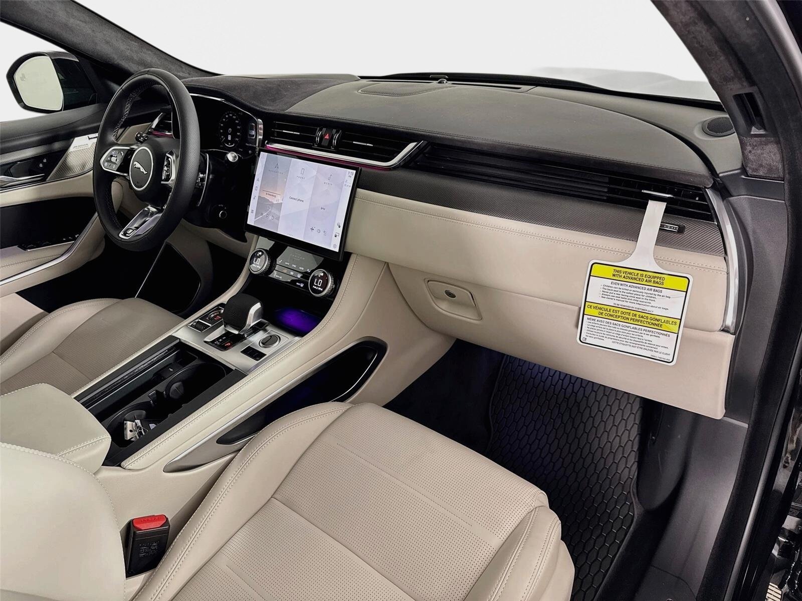 New 2026 Jaguar F-PACE SVR AWD/4WD image 31