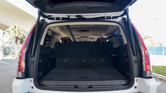 Used 2019 Cadillac Escalade ESV Premium Luxury RWD image 73