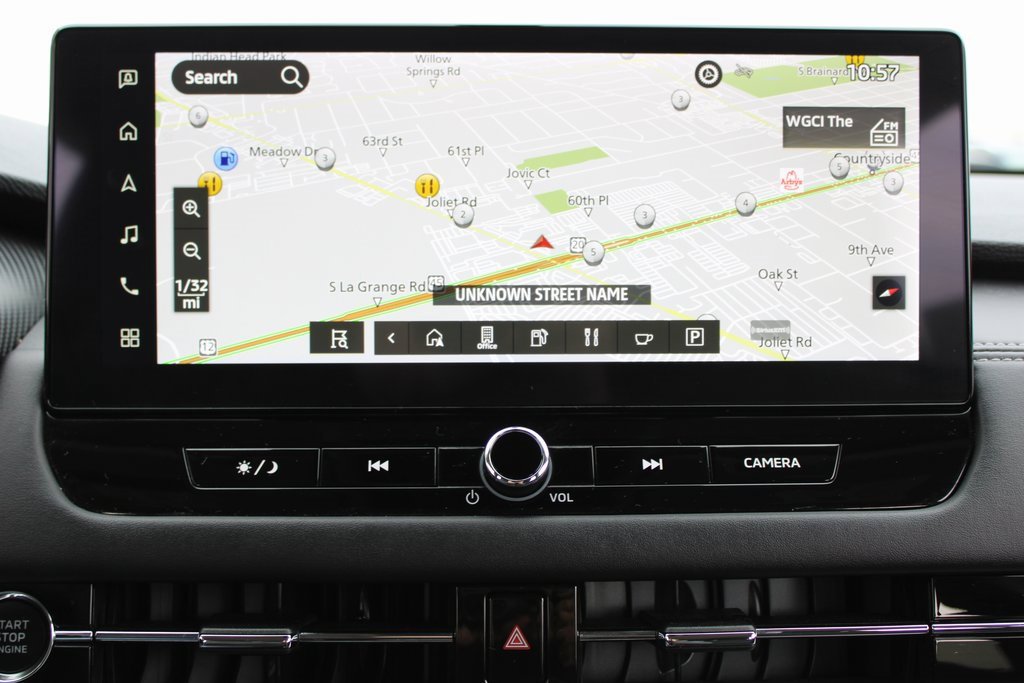 Used 2025 Mitsubishi Outlander SE image 16