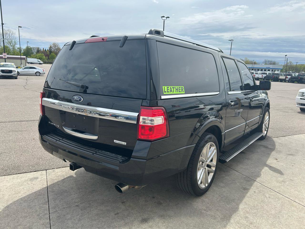 Used 2017 Ford Expedition EL Platinum AWD/4WD image 5