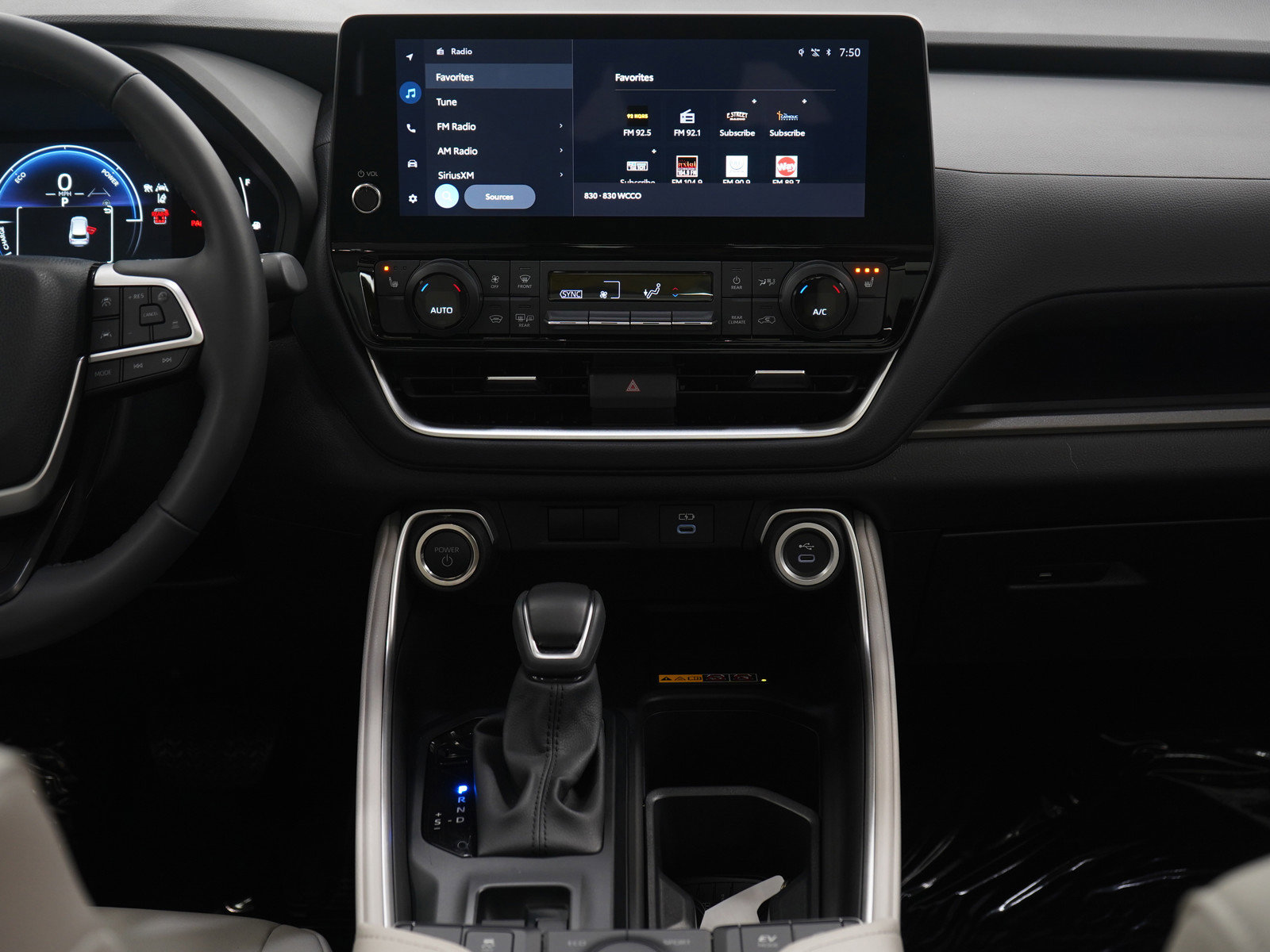 Used 2025 Toyota Grand Highlander AWD Hybrid image 18