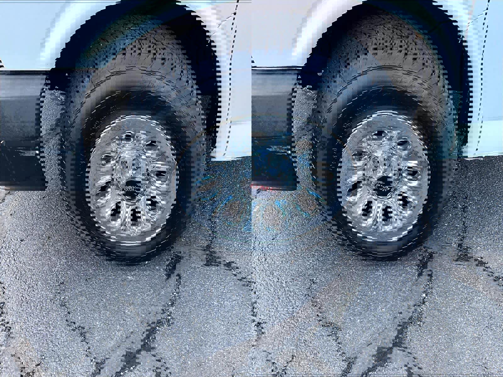 Used 2013 GMC Savana 1500 AWD image 4