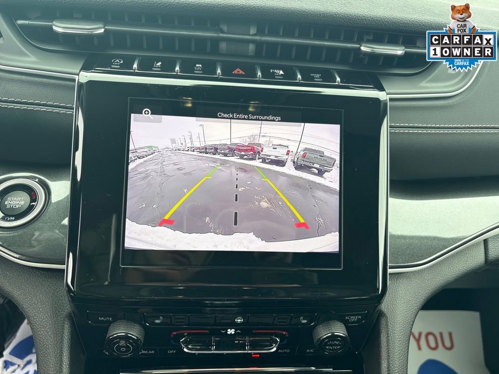 Certified 2022 Jeep Grand Cherokee Laredo w/ Luxury Tech Group I image 20