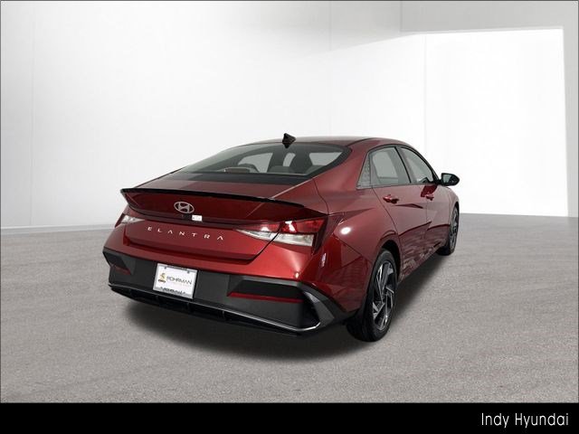 Certified 2025 Hyundai Elantra Sport FWD image 14