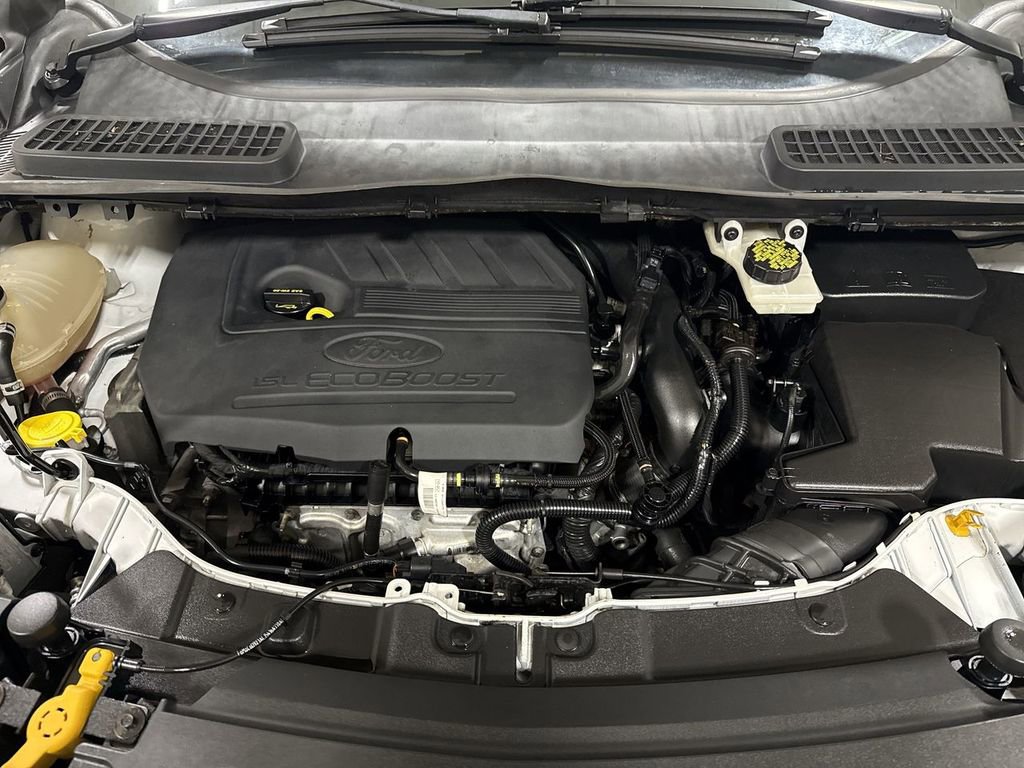 Used 2017 Ford Escape SE w/ Equipment Group 201A AWD/4WD image 25