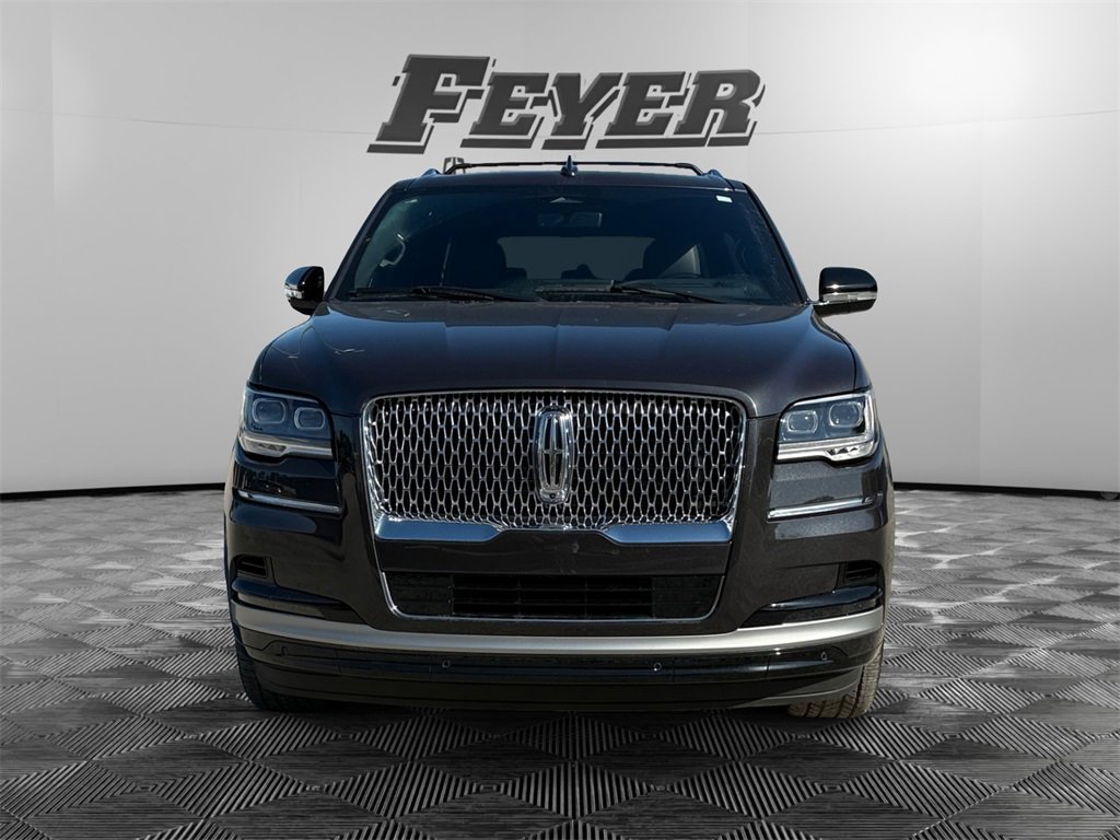 Used 2024 Lincoln Navigator L Reserve image 2